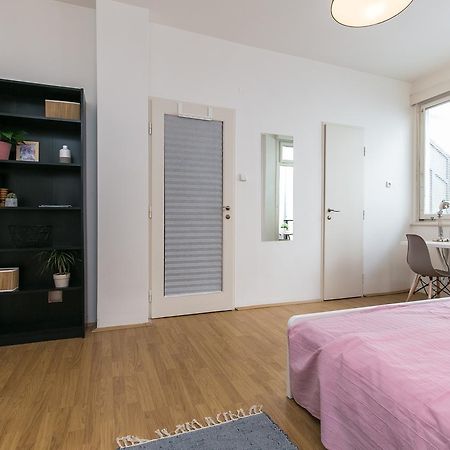 Apartments Ve Smeckach 27 Prague Luaran gambar